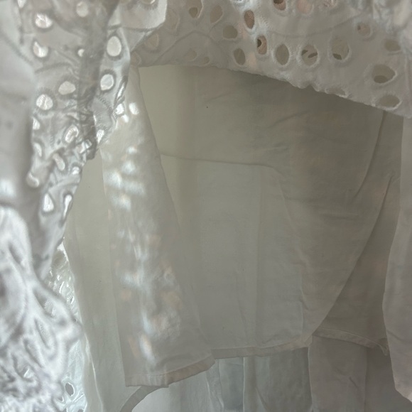 WHITE HOUSE BLACK MARKET • White Eyelet Tank Top • Medium - Picture 4 of 9